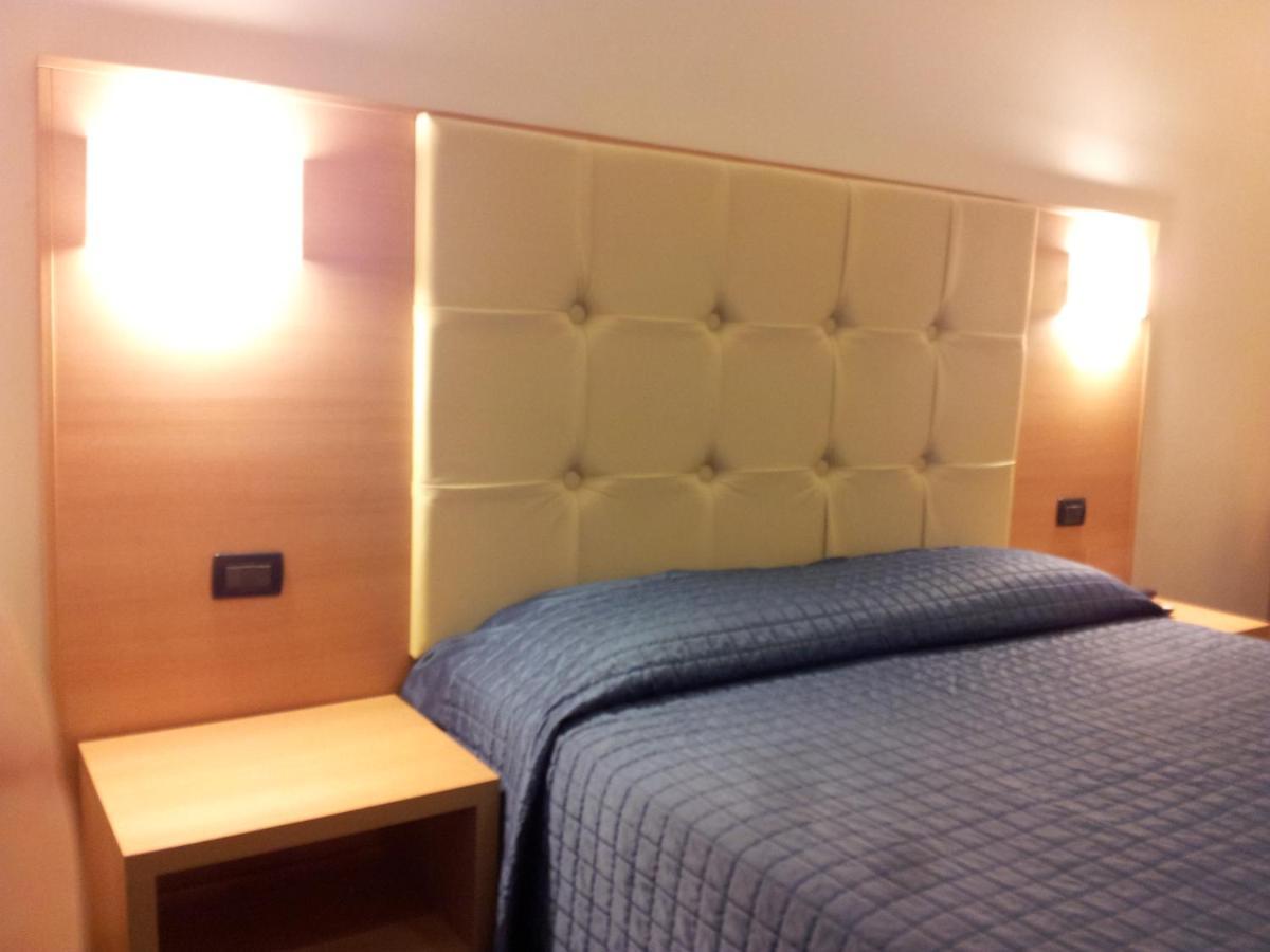 Residenza Cola Di Rienzo - Suite In Roma Habitación foto