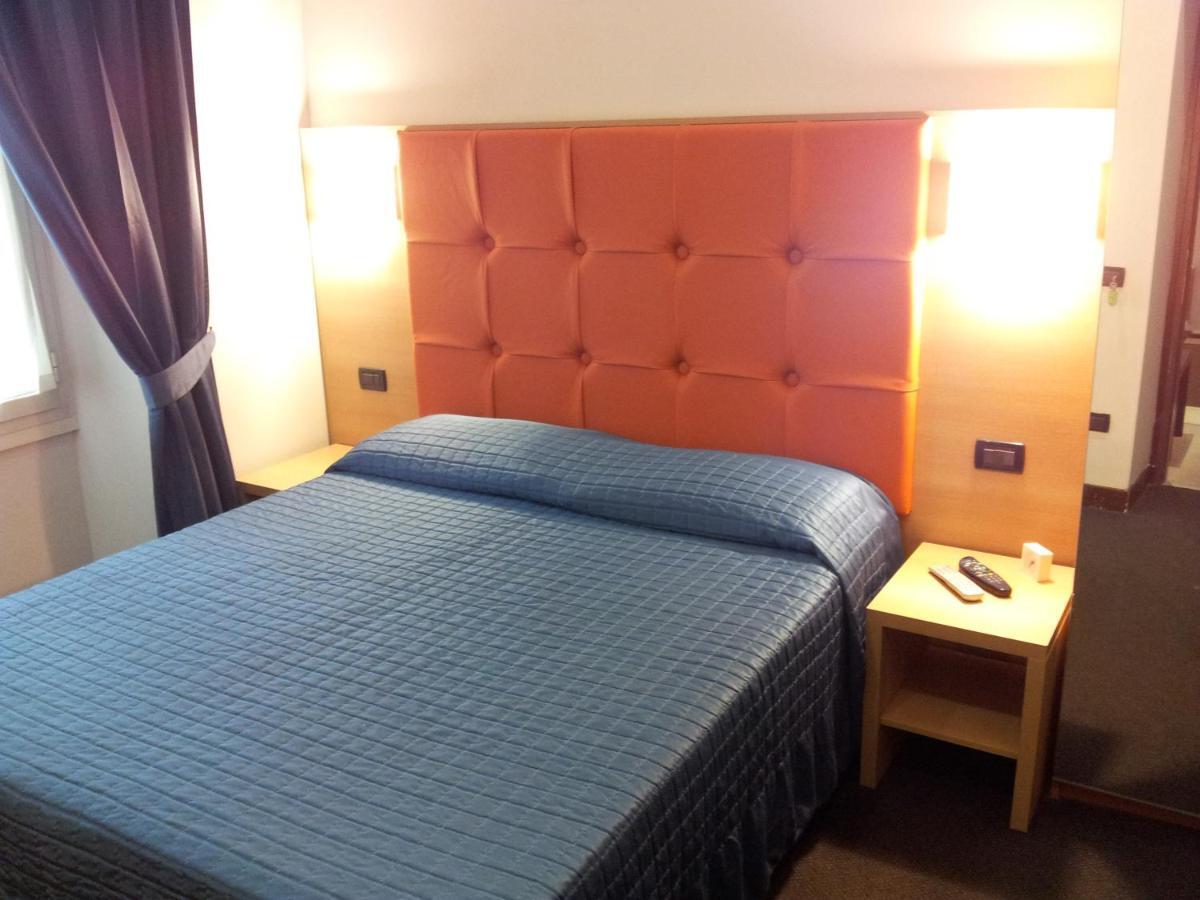 Residenza Cola Di Rienzo - Suite In Roma Habitación foto